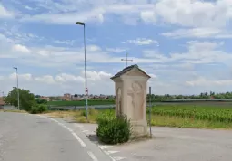 Via Quattro Novembre all'altezza del pilone sul bivio per Frazione Sant'Alessio